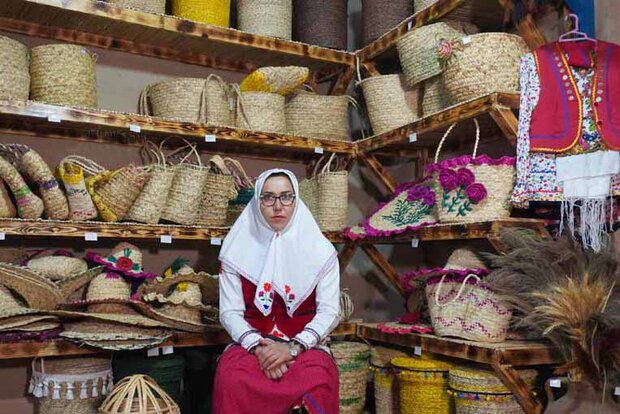 ایجاد فرصت های شغلی با احیاء حصیربافی گلستان